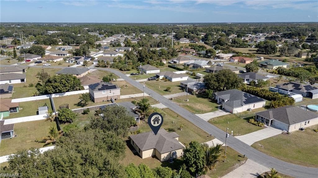 824 Umber DR FORT MYERS, FL 33913