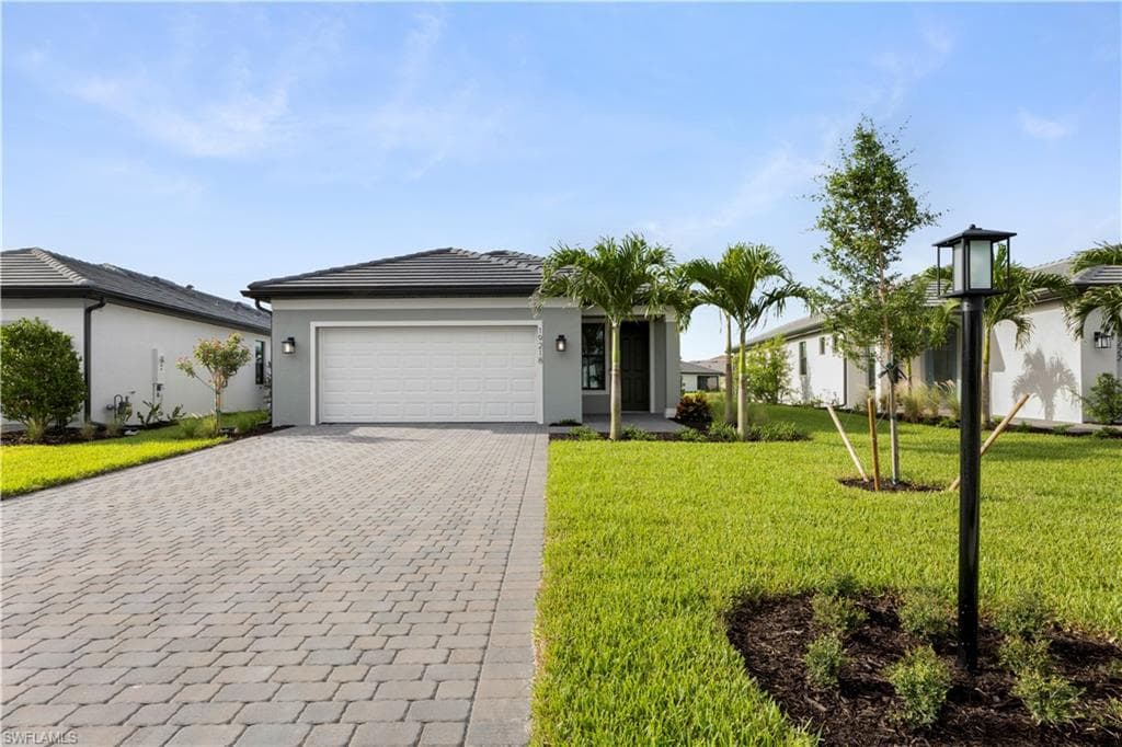 19218 Hinkley DR ESTERO, FL 33928