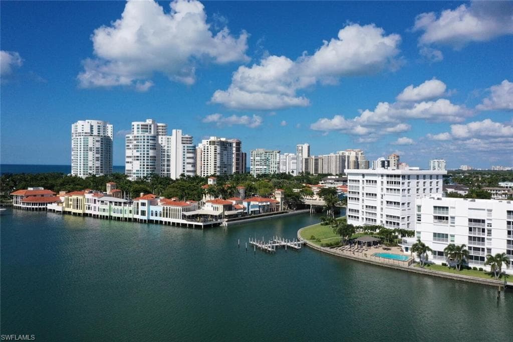 250 Park Shore DR 101 NAPLES, FL 34103