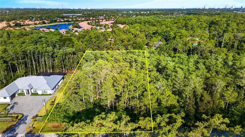 25504 Busy Bee DR BONITA SPRINGS, FL 34135