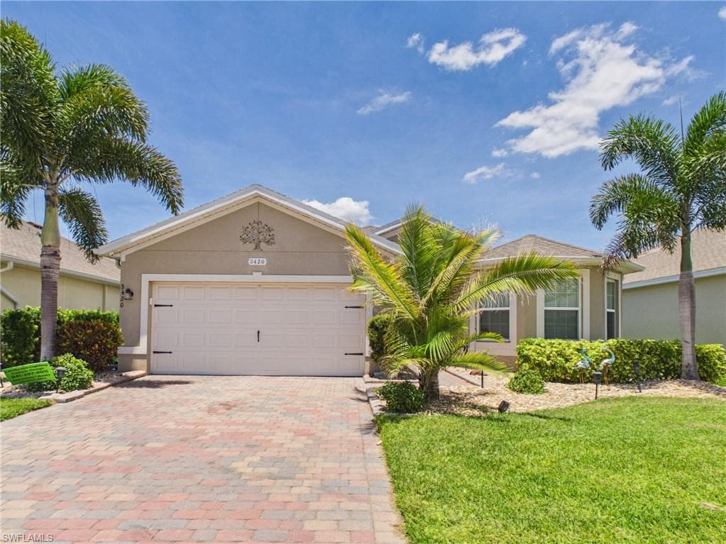 3420 Cancun CT CAPE CORAL, FL 33909