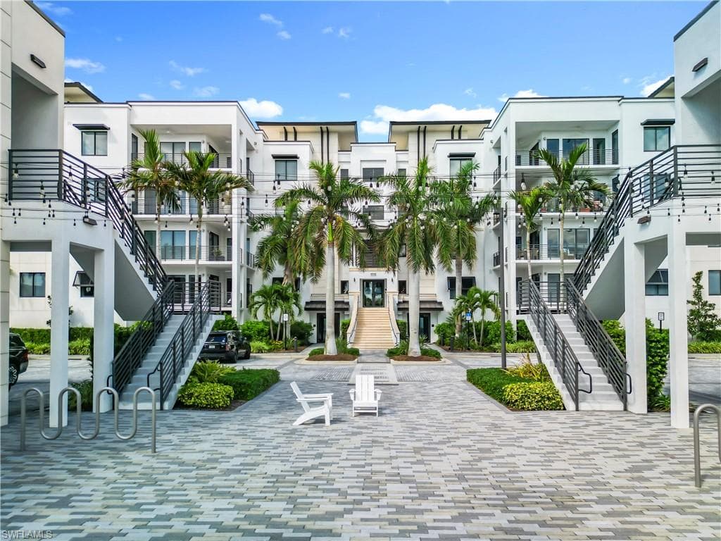 1125 Central AVE 462 NAPLES, FL 34102