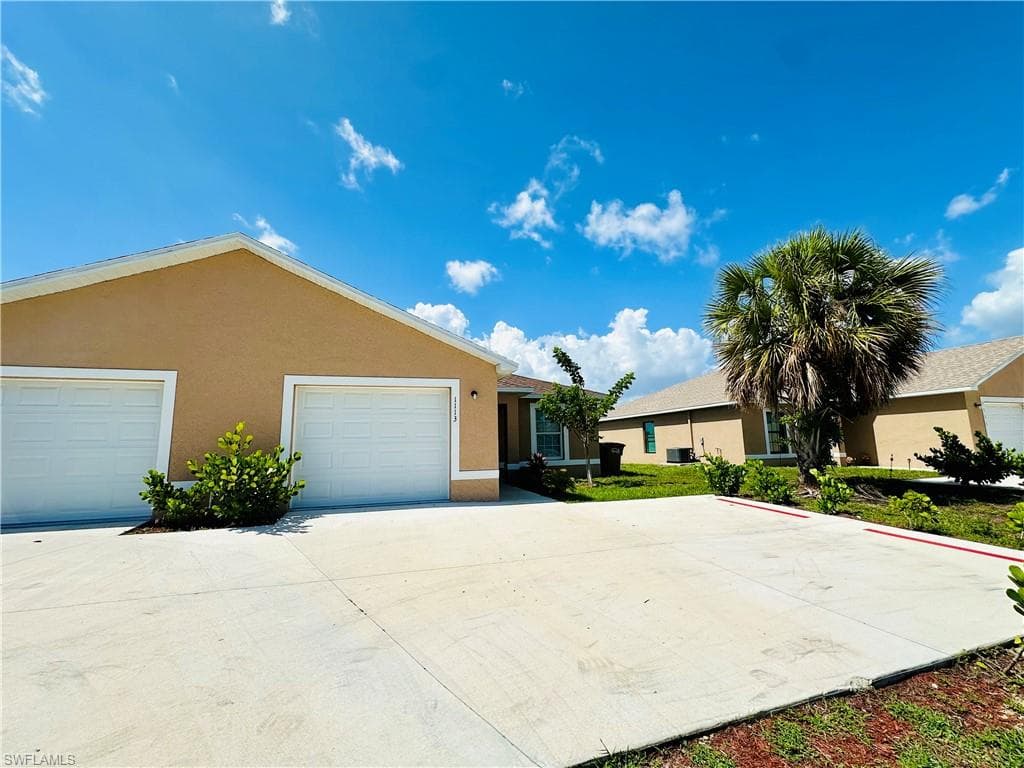 1113 Gleason PKWY CAPE CORAL, FL 33914