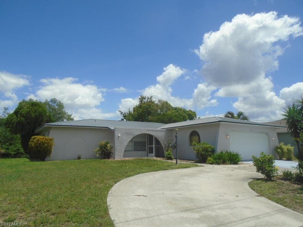1401 Everest PKWY CAPE CORAL, FL 33904