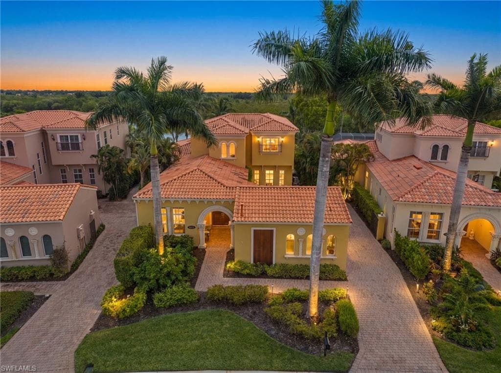 8572 Bellagio DR NAPLES, FL 34114