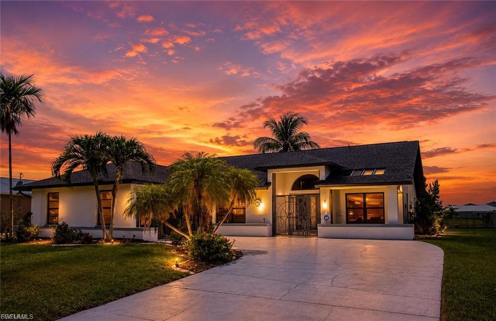 201 SW 8th ST CAPE CORAL, FL 33991