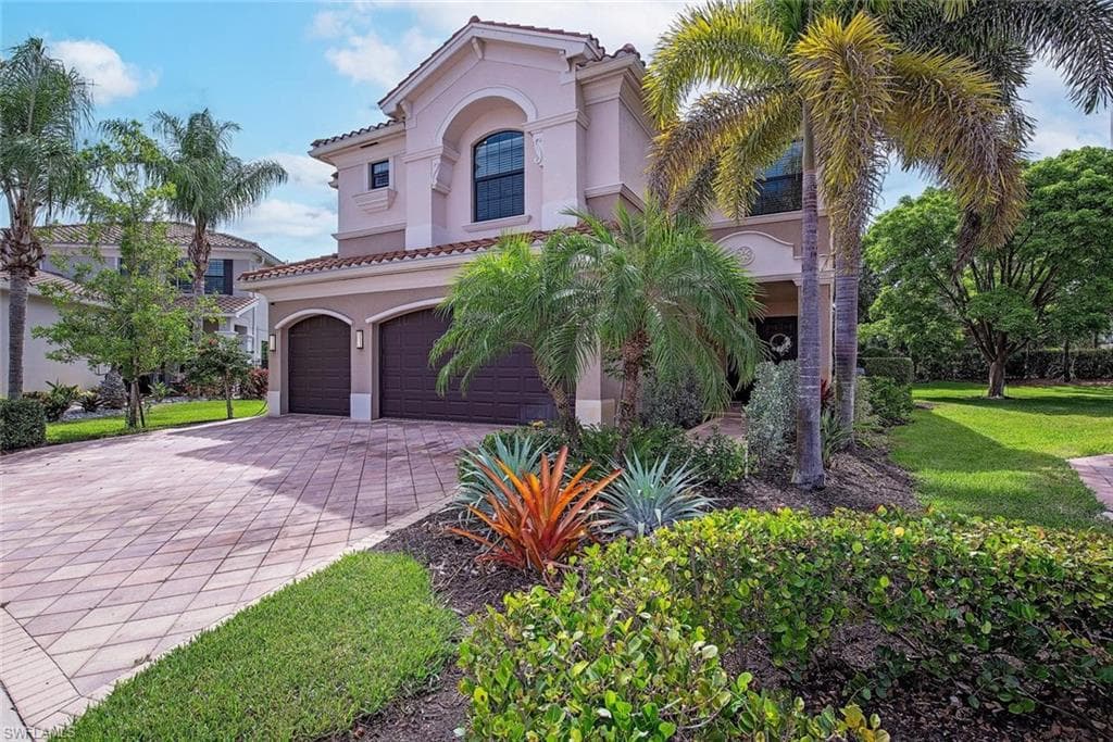 3094 HUDSON TER NAPLES, FL 34119