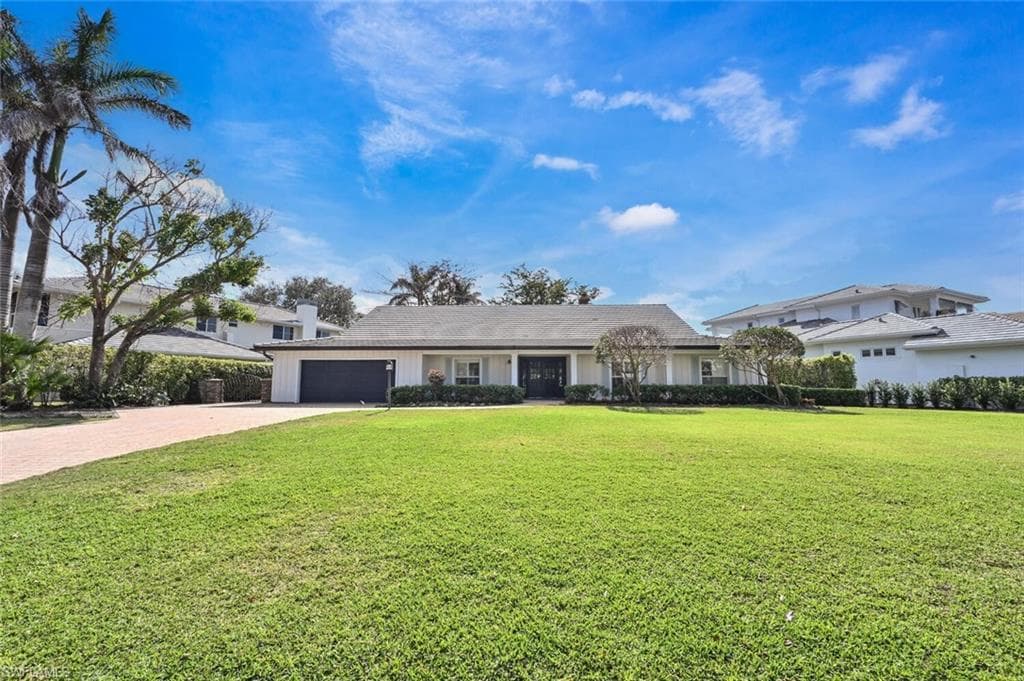 508 Devils LN NAPLES, FL 34103