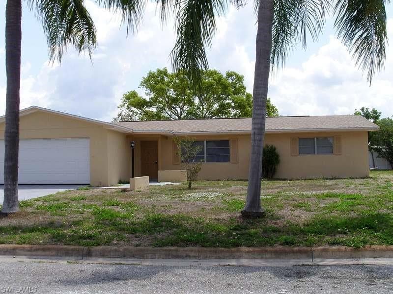 217 Jayview AVE LEHIGH ACRES, FL 33936