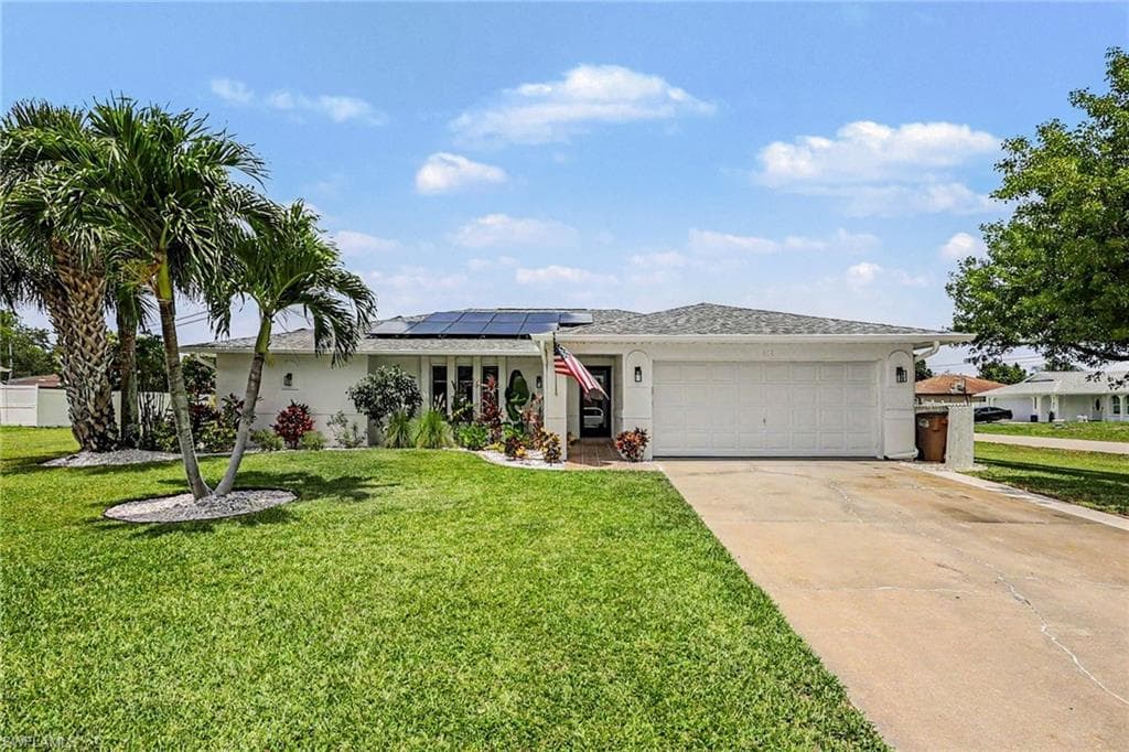 618 SE 11th PL CAPE CORAL, FL 33990