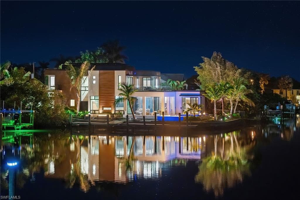 1100 Sandpiper ST NAPLES, FL 34102