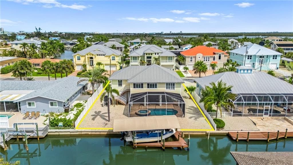 320 Madison CT FORT MYERS BEACH, FL 33931