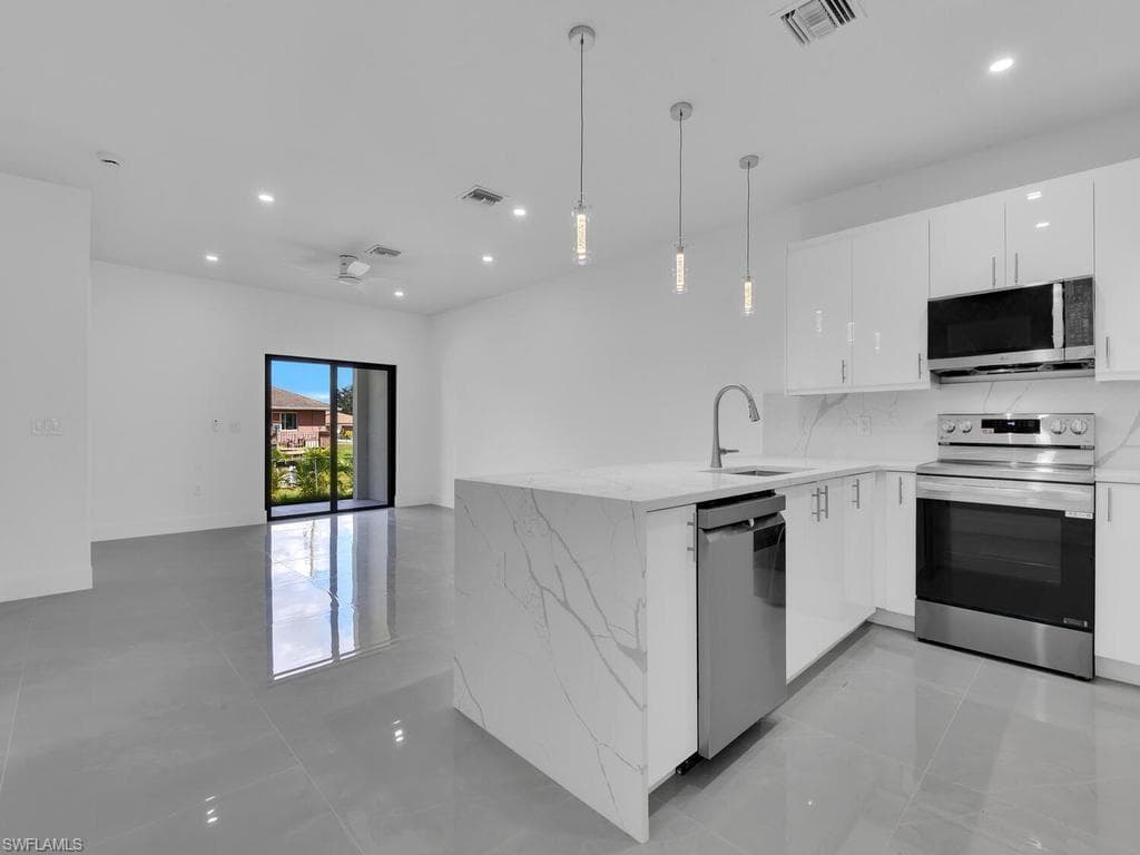 4540/4542 22ND ST SW LEHIGH ACRES, FL 33973