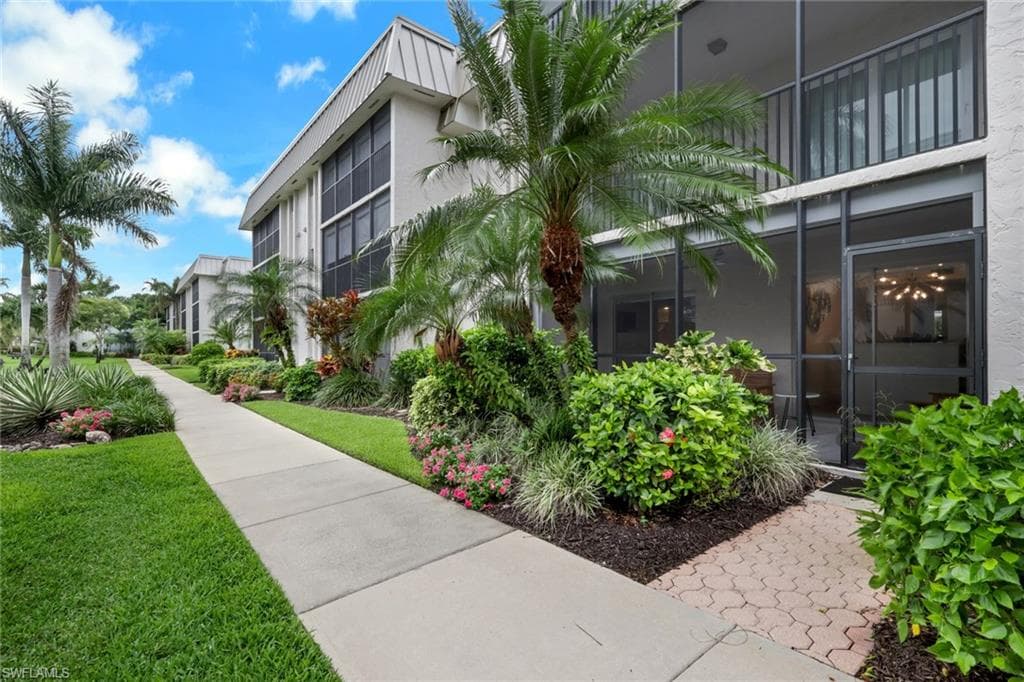 788 Park Shore DR E14 NAPLES, FL 34103