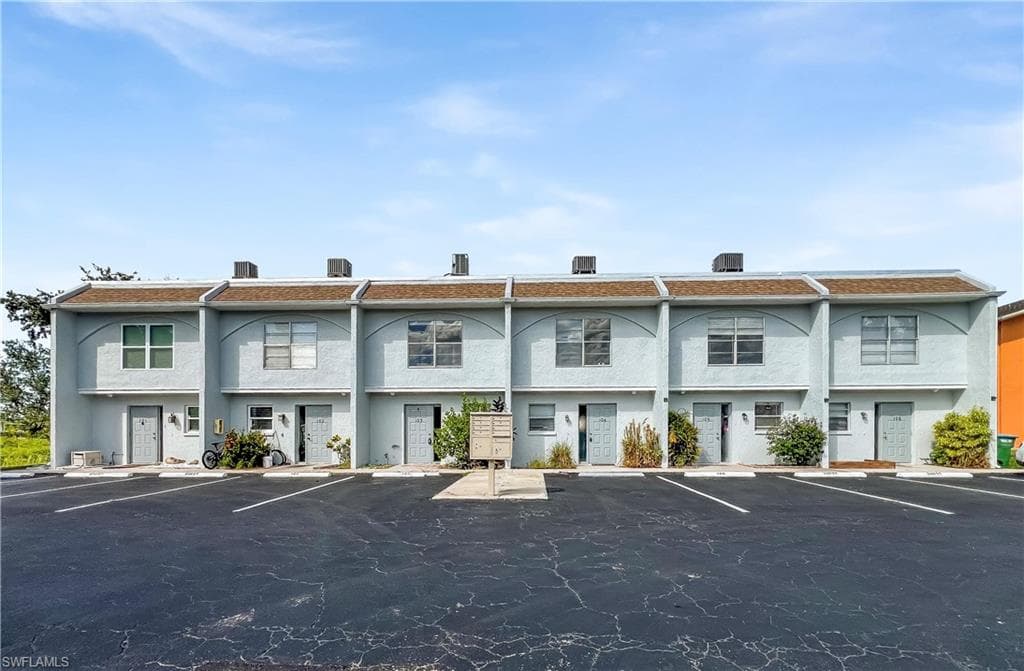 1123 SW 48th TER 106 CAPE CORAL, FL 33914