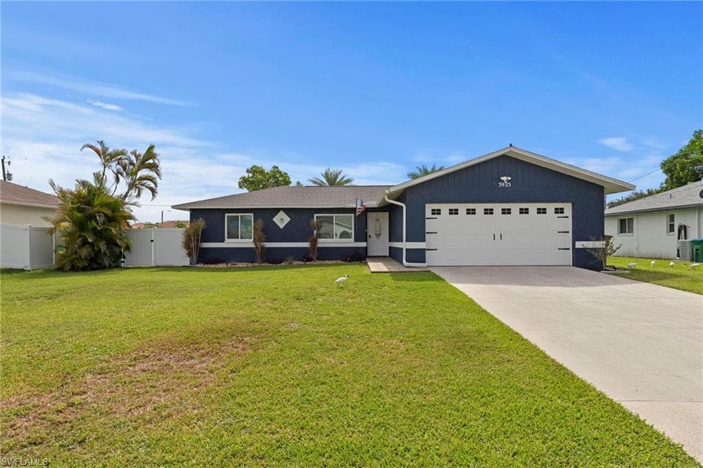 3923 1st AVE CAPE CORAL, FL 33914