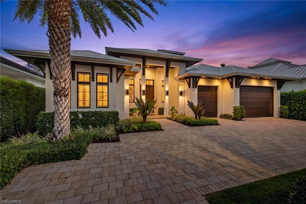 2140 TARPON RD NAPLES, FL 34102