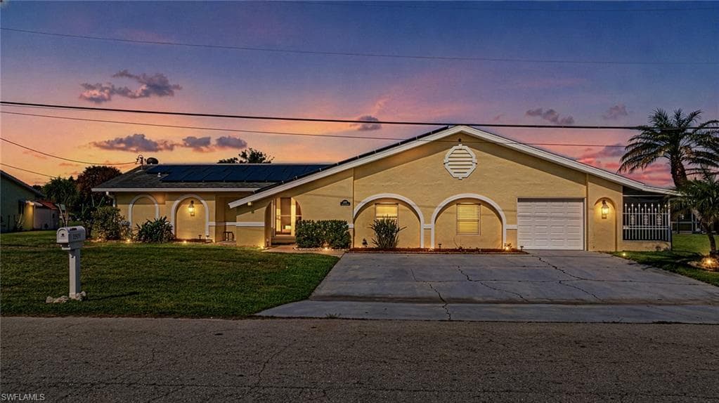 2507 LAKEVIEW DR LEHIGH ACRES, FL 33936