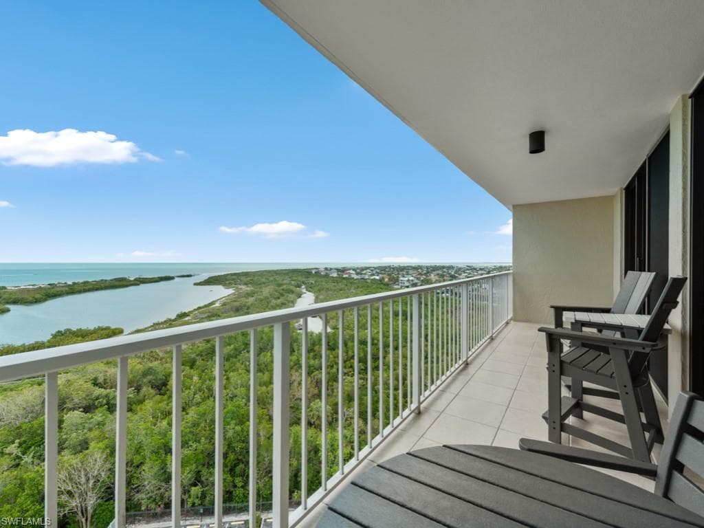 440 Seaview CT 1502 MARCO ISLAND, FL 34145