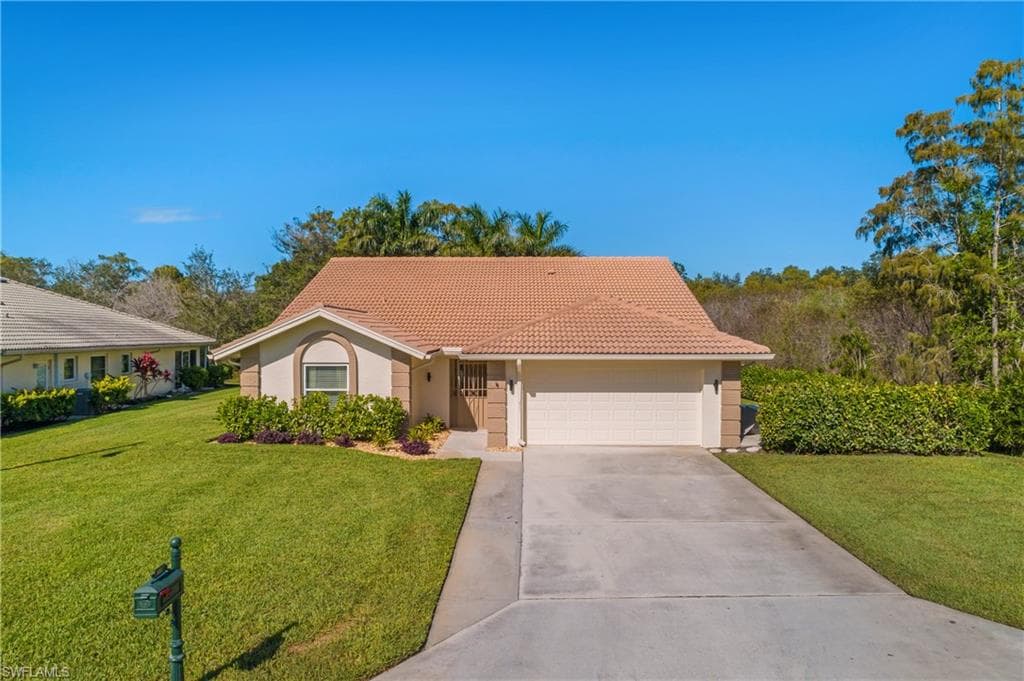 401 Countryside DR NAPLES, FL 34104