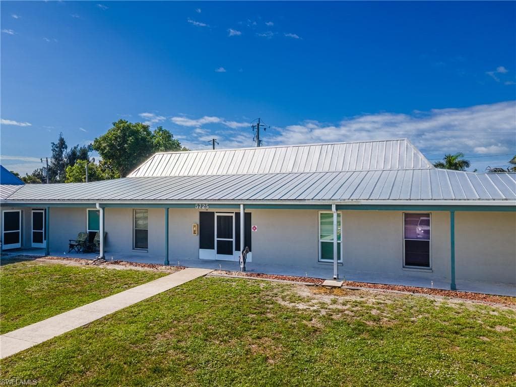 5725 Genesee PKWY 10 BOKEELIA, FL 33922