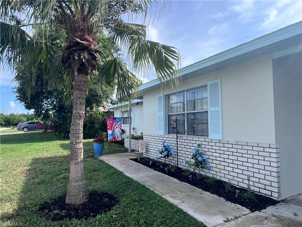 17 Illinois RD LEHIGH ACRES, FL 33936