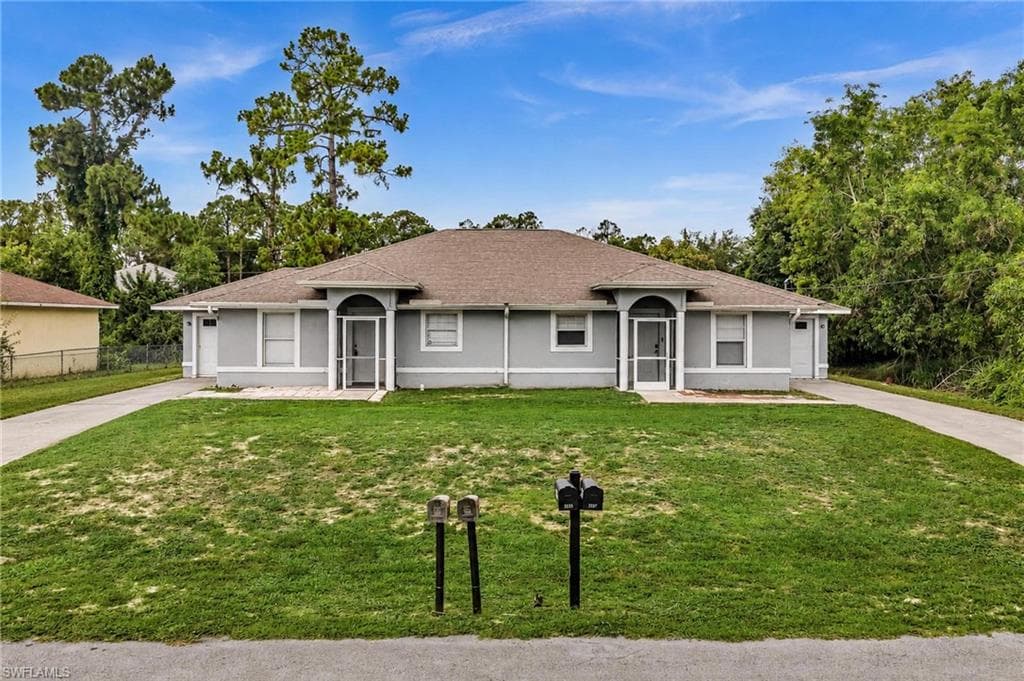 5327 30th ST SW LEHIGH ACRES, FL 33973