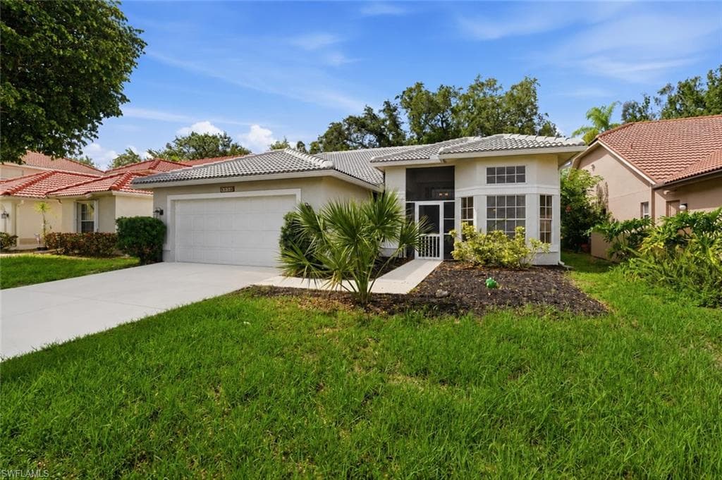 8080 Breton CIR FORT MYERS, FL 33912