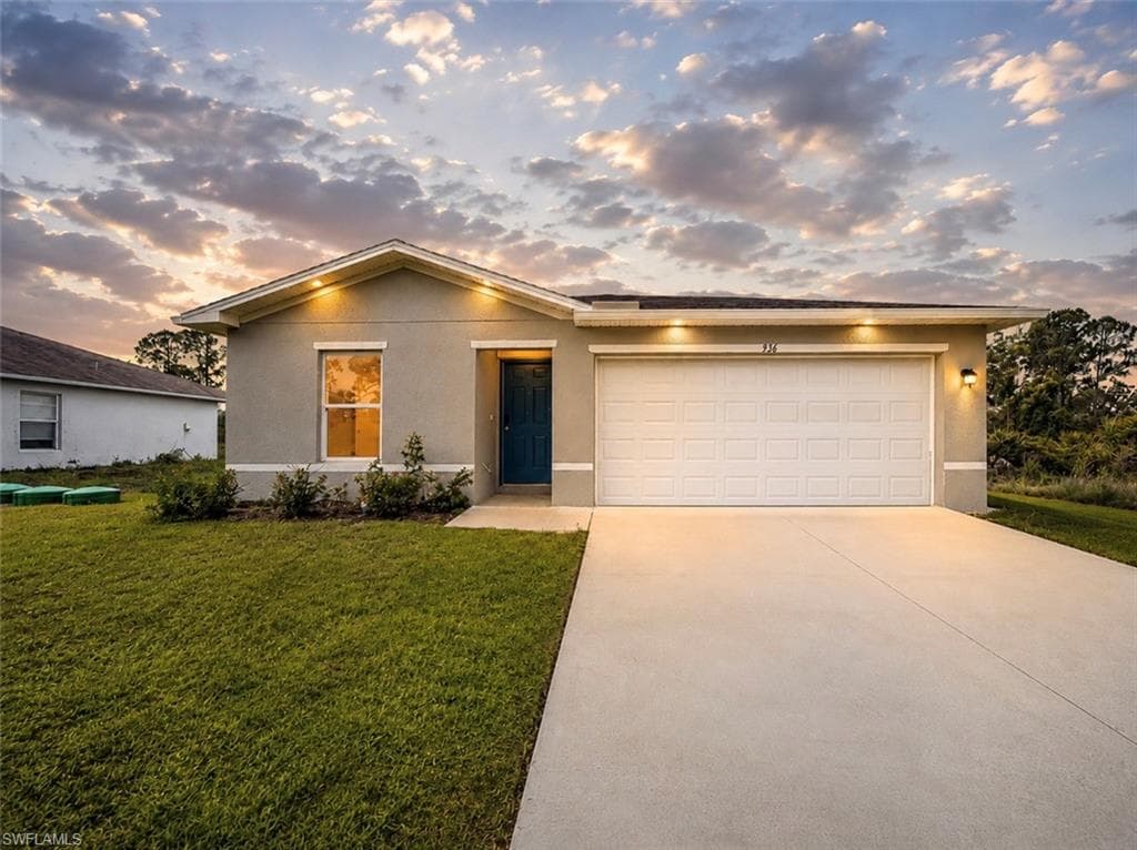 936 Panda DR LEHIGH ACRES, FL 33974