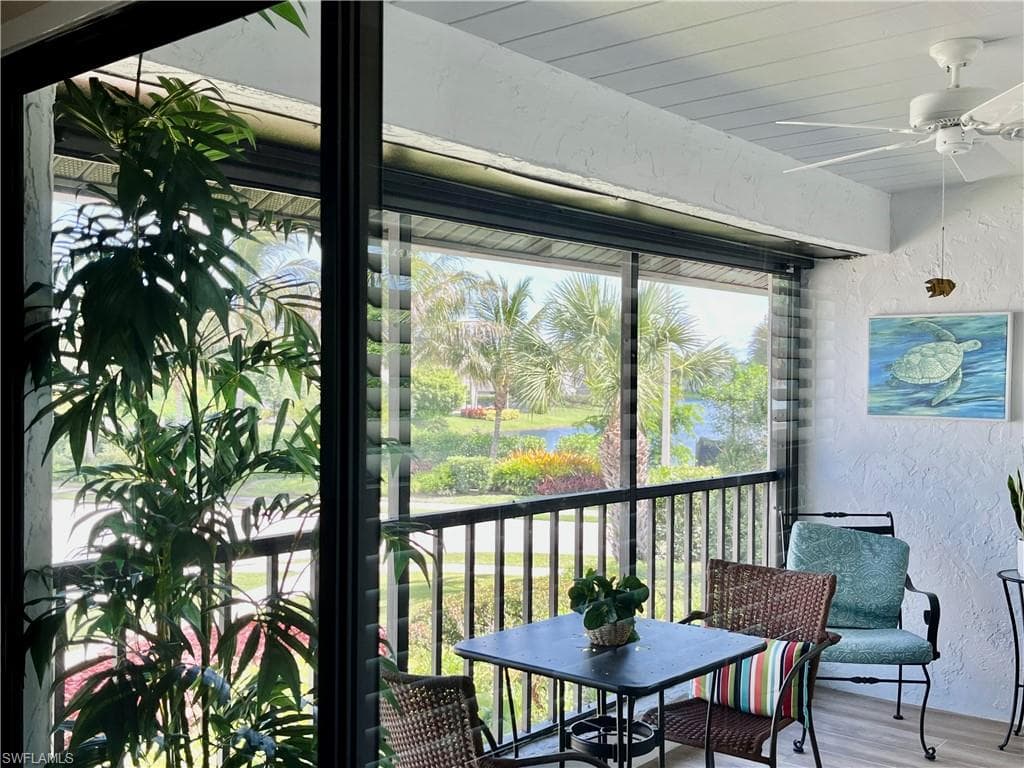 4300 Belair LN 9 NAPLES, FL 34103