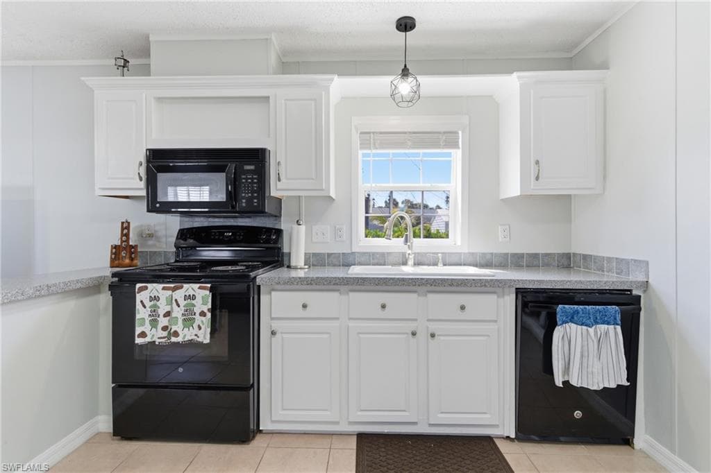 5558 Palm Beach BLVD 105 FORT MYERS, FL 33905