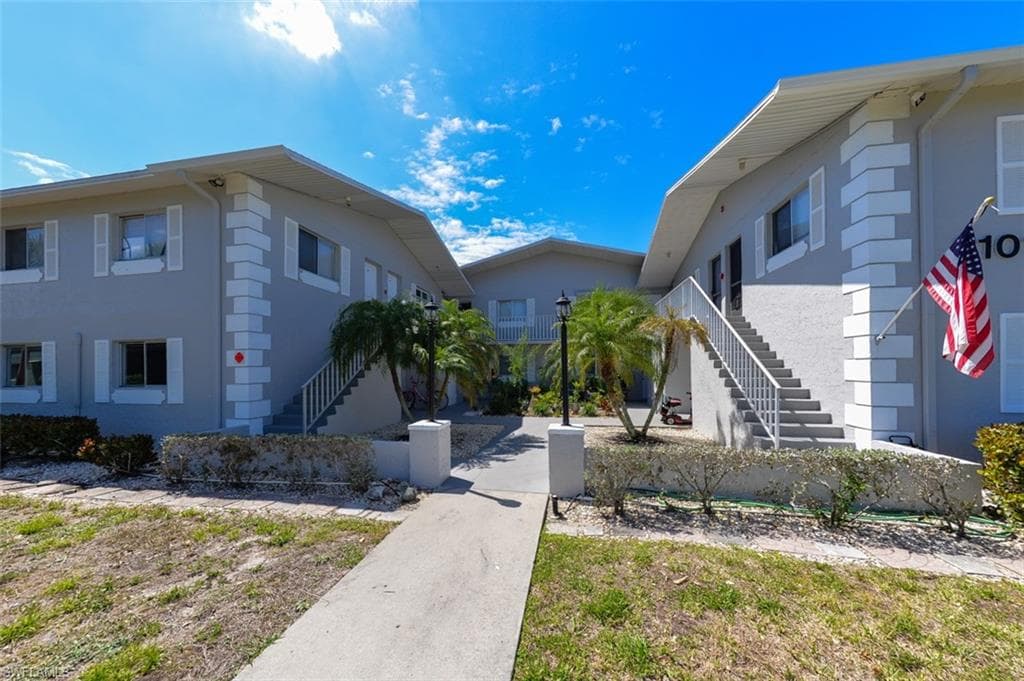 8101 Country RD 201 FORT MYERS, FL 33919
