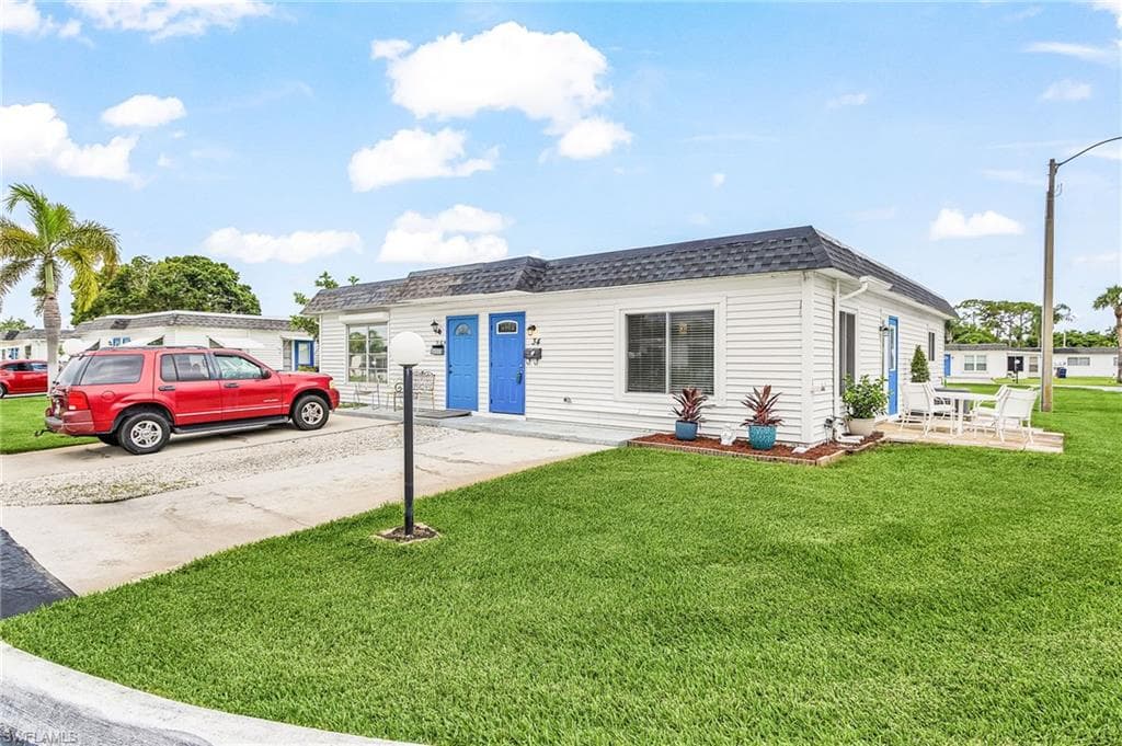 34 Hamlin CT LEHIGH ACRES, FL 33936