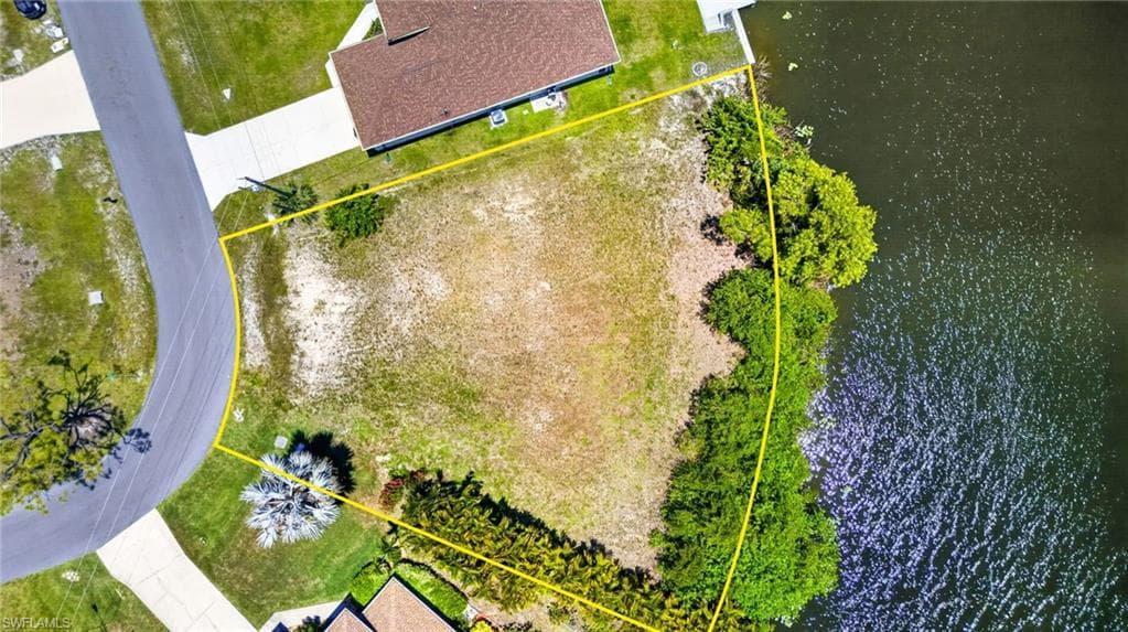 2746 NW 10th ST CAPE CORAL, FL 33993