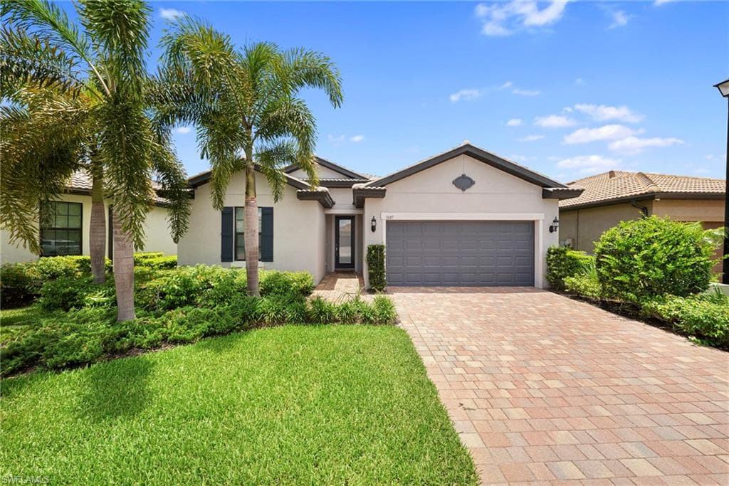 3685 E hampton CIR ALVA, FL 33920
