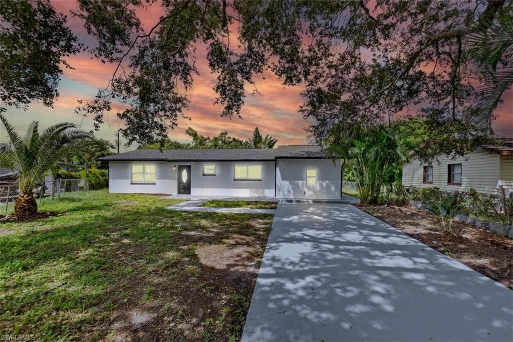2570 Charleston Park DR APT ALVA, FL 33920