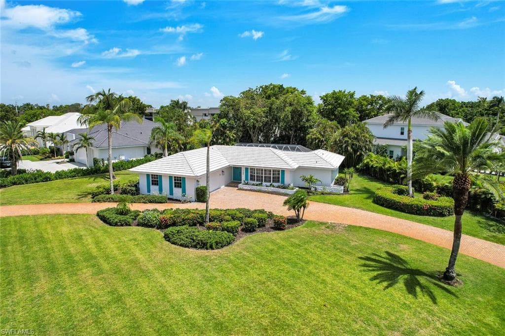 740 Park Shore DR NAPLES, FL 34103