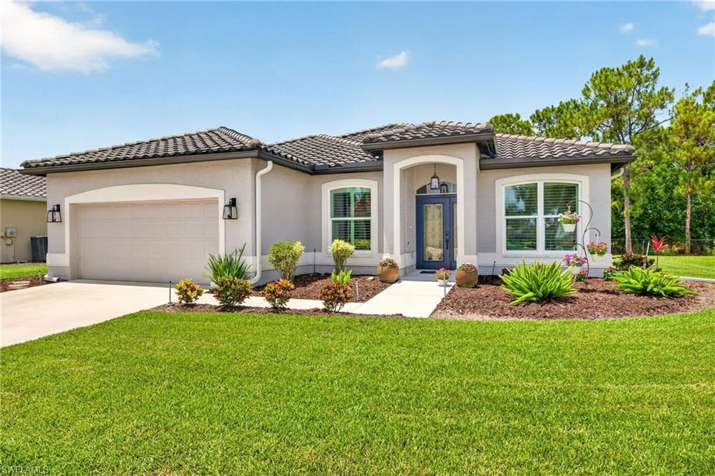 11138 Lakeland CIR FORT MYERS, FL 33913