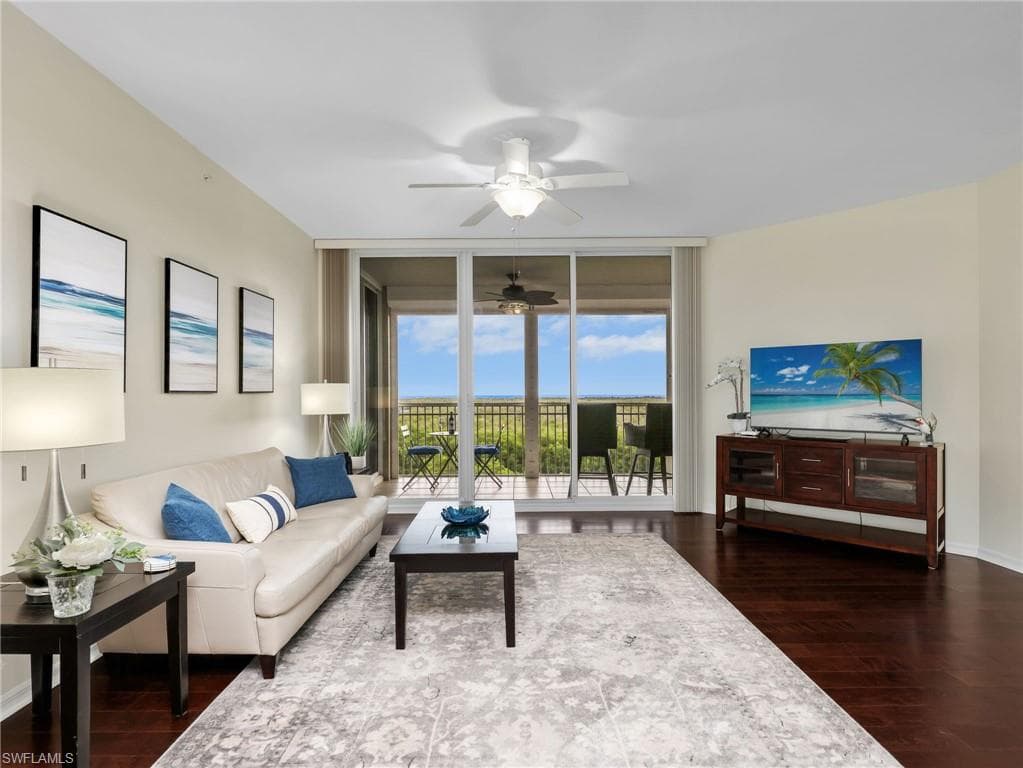 1001 Arbor Lake DR 406 NAPLES, FL 34110