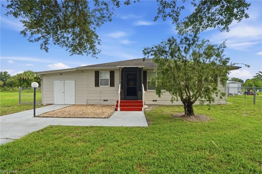 4302 7th ST SW LEHIGH ACRES, FL 33976