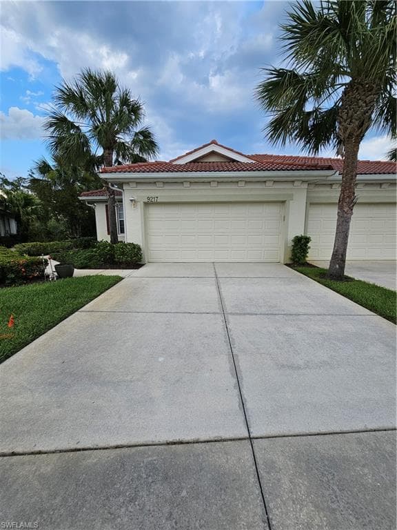 9217 Aviano DR FORT MYERS, FL 33913