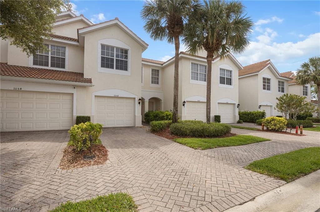 1058 Albany CT NAPLES, FL 34105