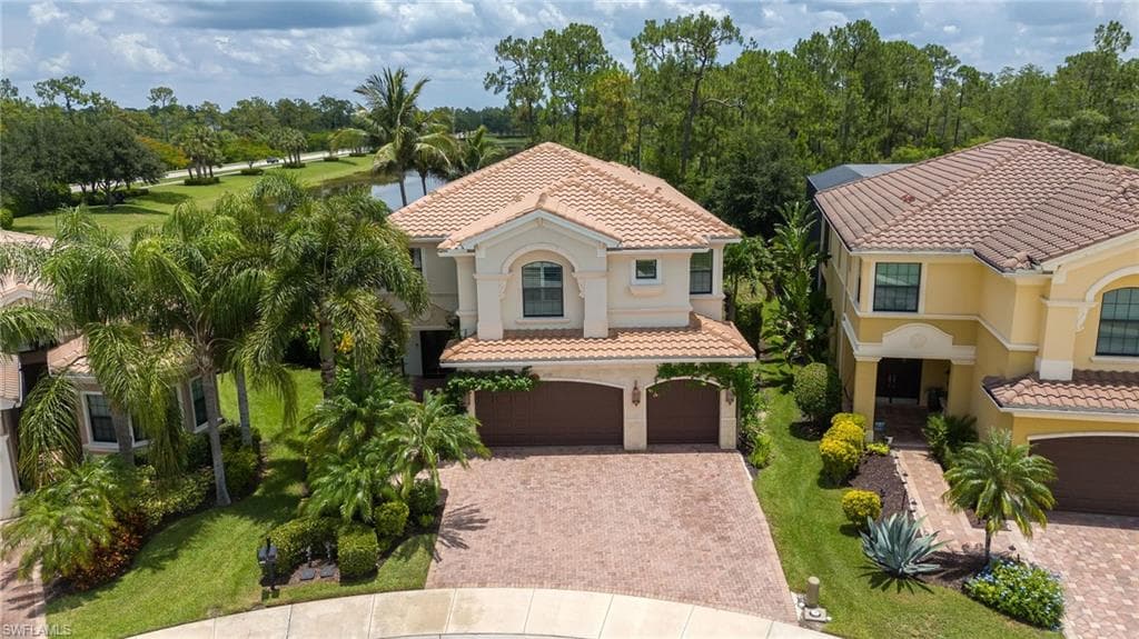 3335 Pacific DR NAPLES, FL 34119