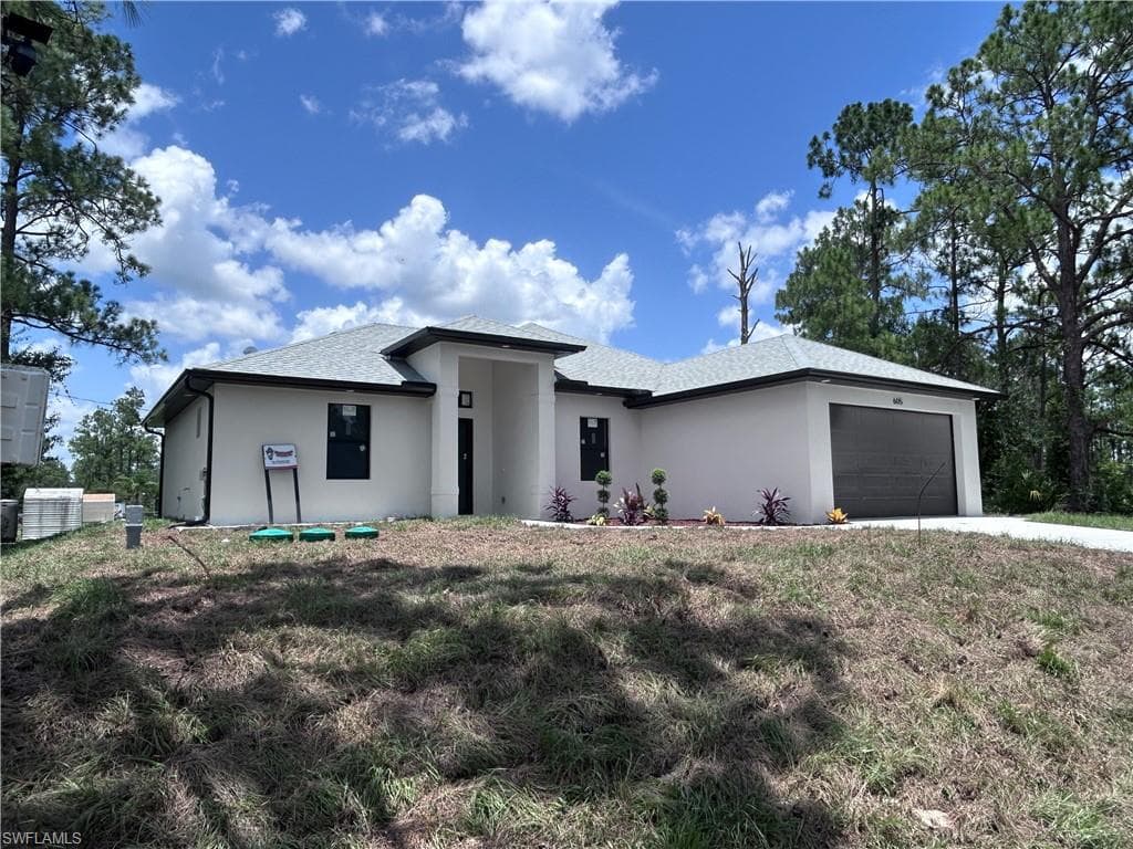 605 E 14th ST LEHIGH ACRES, FL 33972
