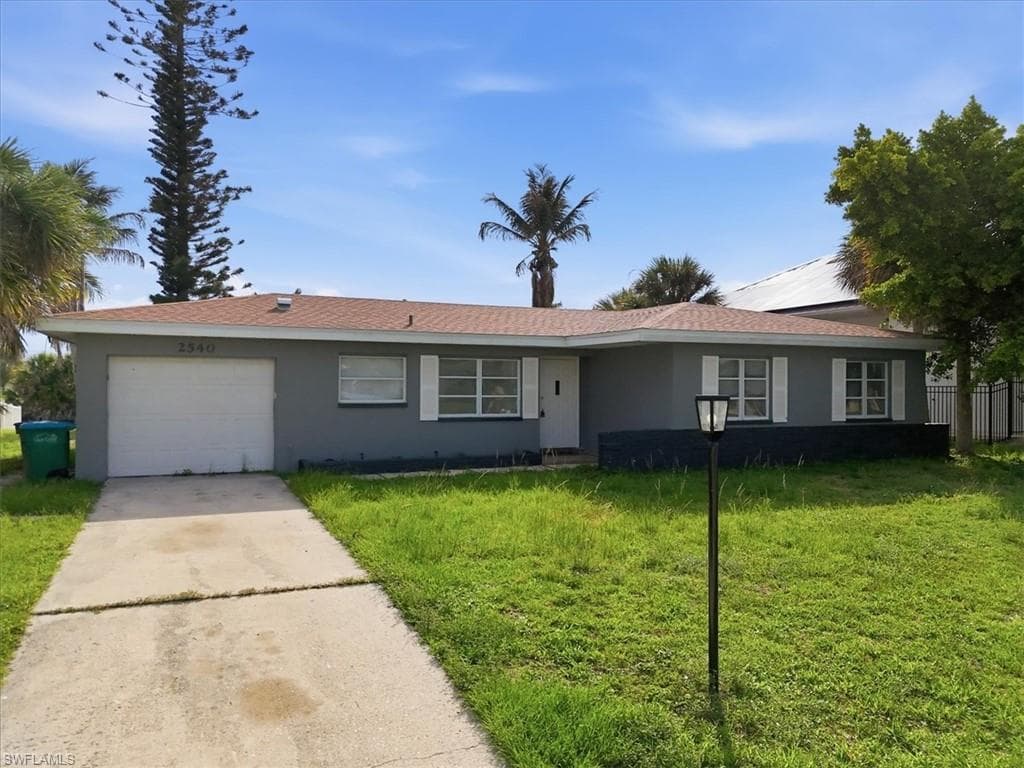 2540 SE 25th AVE CAPE CORAL, FL 33904