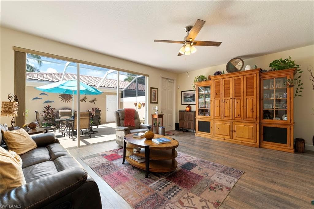 15361 Laughing Gull LN BONITA SPRINGS, FL 34135