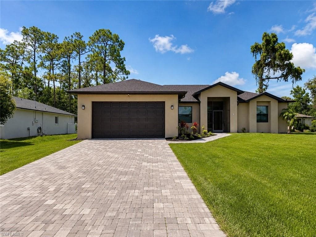 5560 Belrose ST LEHIGH ACRES, FL 33971