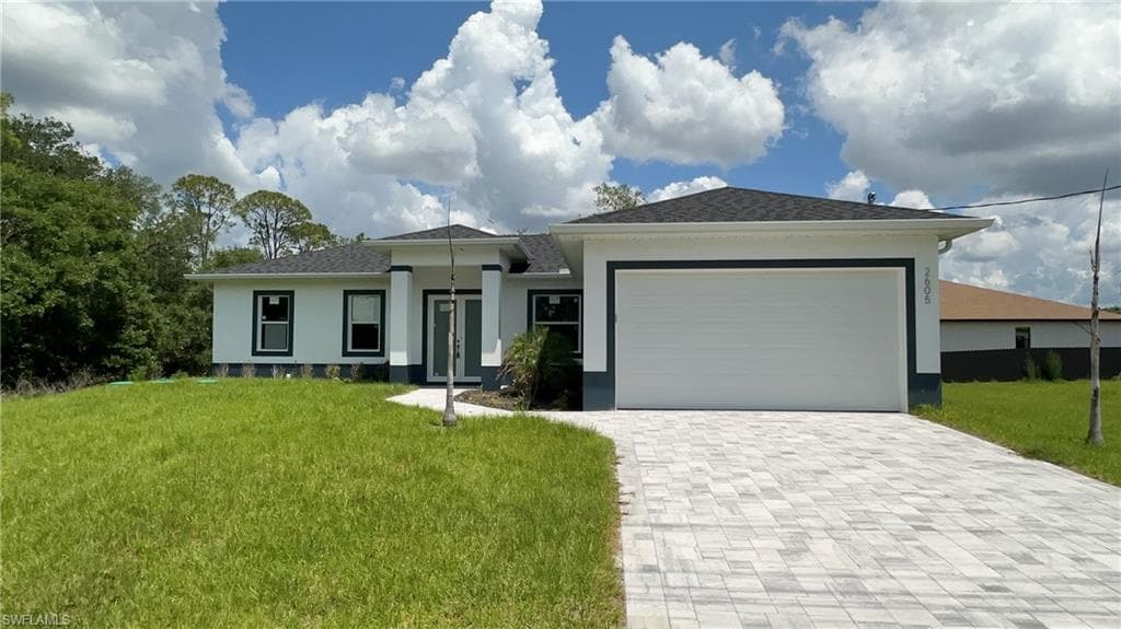 2605 E 18th ST LEHIGH ACRES, FL 33972