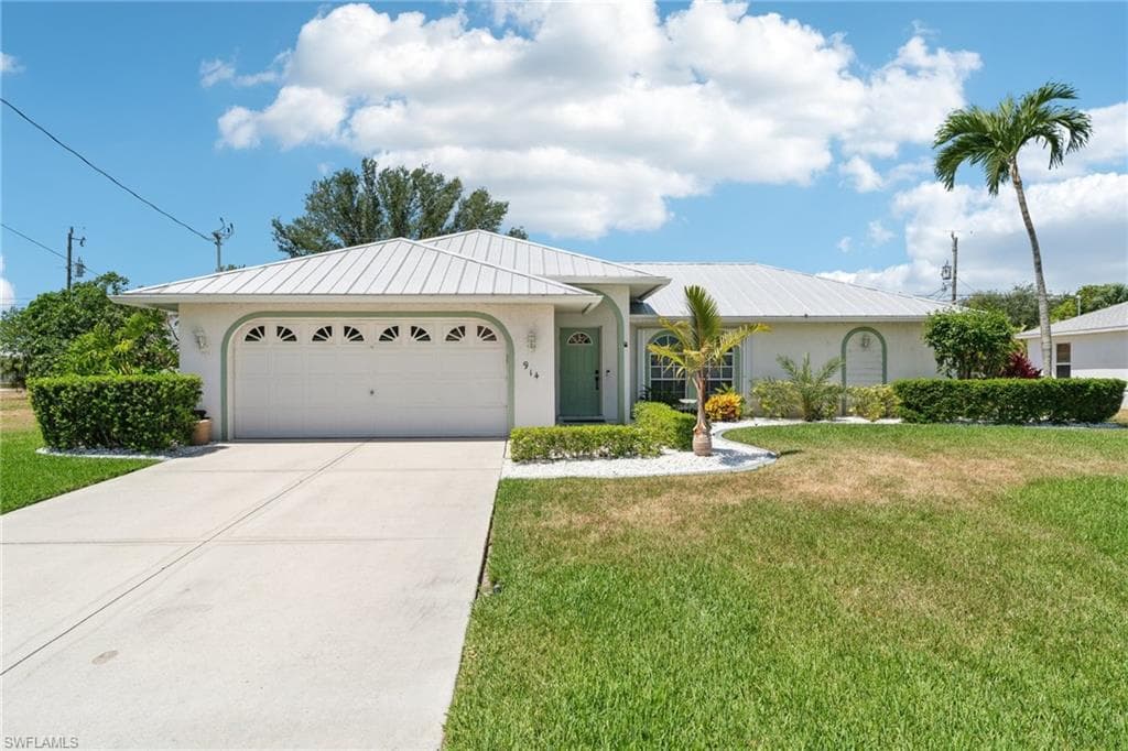 914 SW 3rd AVE CAPE CORAL, FL 33991
