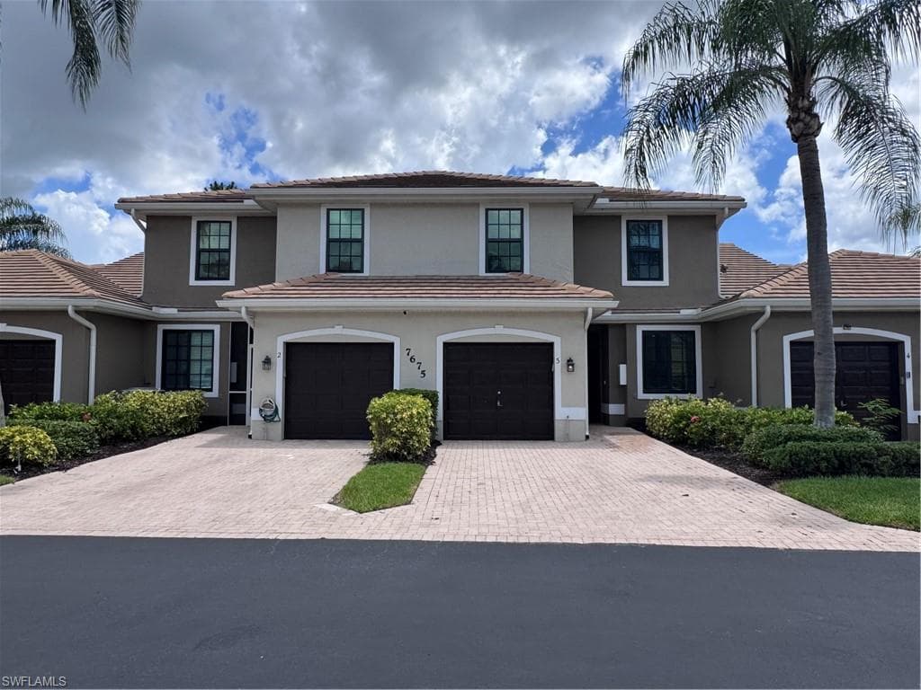 7675 Meadow Lakes dr 1203 NAPLES, FL 34104